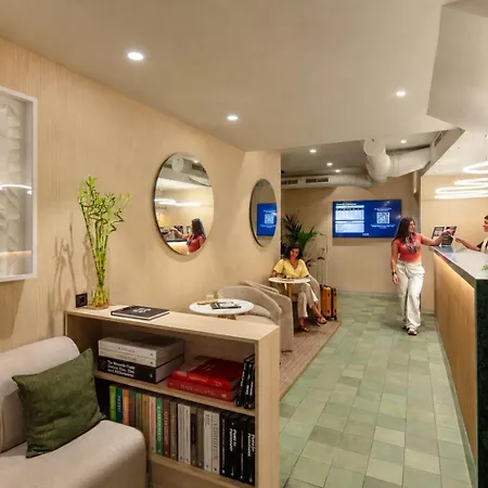 Coeo Suites Peña-3